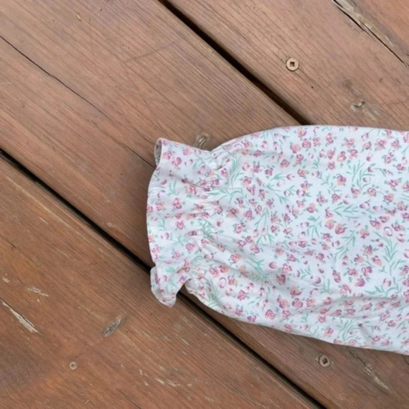 New Love Stuck Floral Hook & Eve Top - Picture 12 of 16